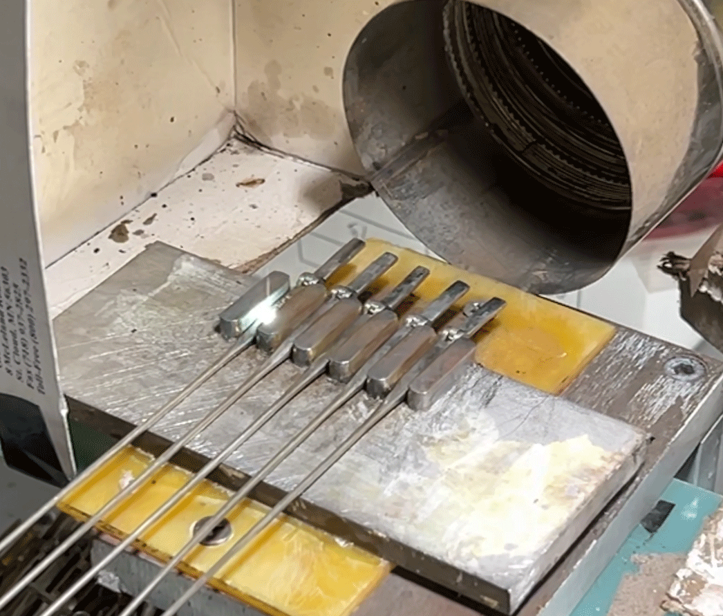 Gravure laser sur branche